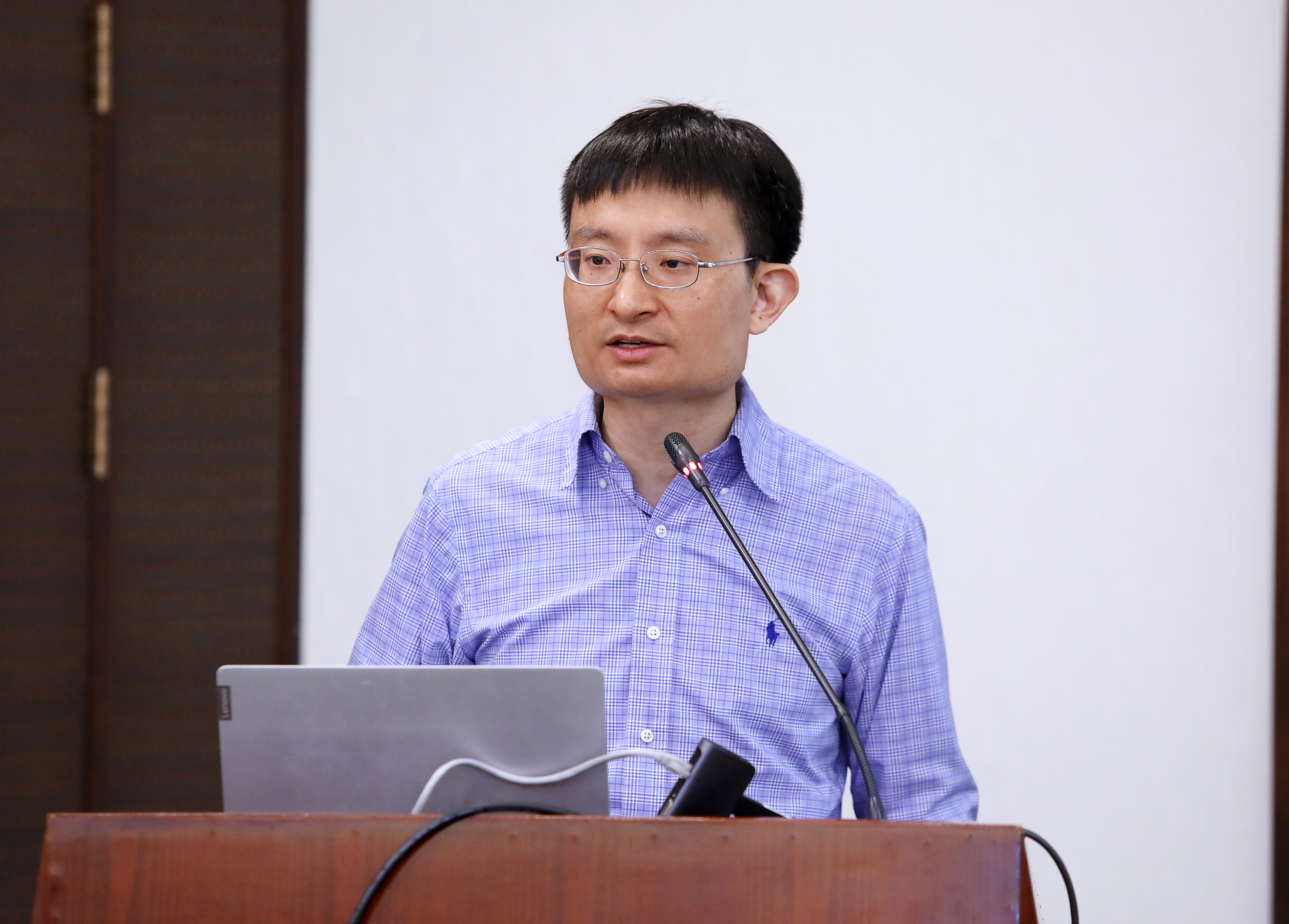 20220214-MK·体育(中国)官方网站荣获首届“首都生态文明奖”-拍摄者不详-侯德义副教授.jpg
